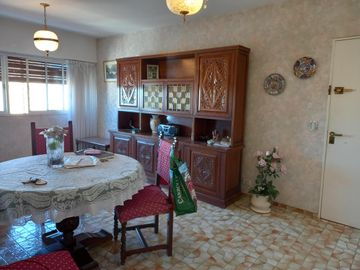 Gran Departamento de 3 ambientes con dependencias. Super cómodo !!- Quilmes