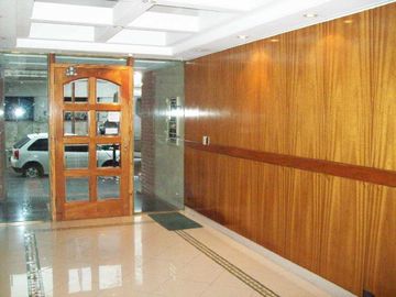 Departamento en Venta de 4 ambientes con 2 cocheras propias.