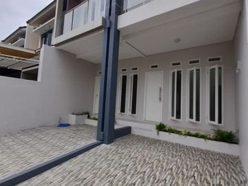 Rumah Lux Minimalis Nyaman Gress di Cigadung