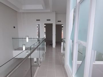 Rumah Lux Minimalis Nyaman Gress di Cigadung