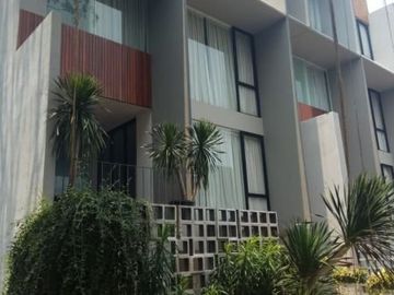 House For Rent at Kemang, South Jakarta