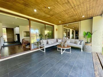 SENSACIONAL CASA  VENTA CONDOMINIO MONTEPIEDRA, CHICUREO
