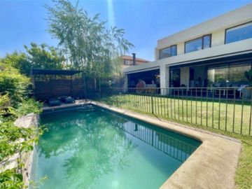 SENSACIONAL CASA  VENTA CONDOMINIO MONTEPIEDRA, CHICUREO