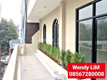 RUKO / KANTOR STRATEGIS - RUKAN GANDENG PERMATA SENAYAN T/B. 150/530