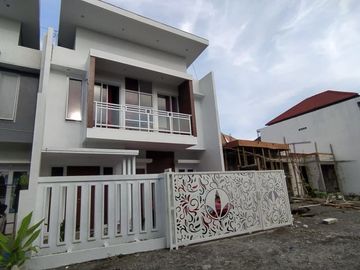 Hunian 2 Lantai Megah dan Murah Cuma 900jtan