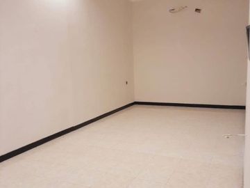 Rumah hook 2 lantai baru renovasi Pantai Mentari Carport 1 mobil umsse