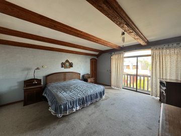 Amplia casa en Av Alemania