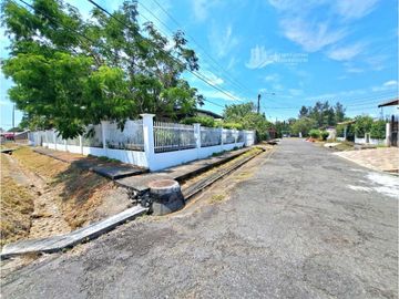 VENDO/ALQUILO CASA RESIDENCIAL EN LOS ALGARROBOS