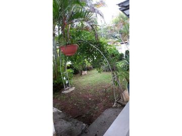 VENDO/ALQUILO CASA RESIDENCIAL EN LOS ALGARROBOS