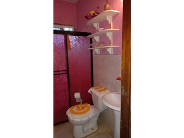 VENDO/ALQUILO CASA RESIDENCIAL EN LOS ALGARROBOS