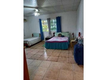 VENDO/ALQUILO CASA RESIDENCIAL EN LOS ALGARROBOS