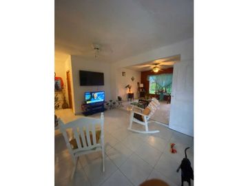 VENDO/ALQUILO CASA RESIDENCIAL EN LOS ALGARROBOS