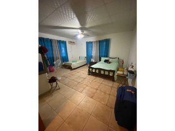 VENDO/ALQUILO CASA RESIDENCIAL EN LOS ALGARROBOS