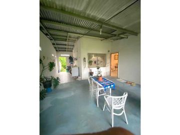 VENDO/ALQUILO CASA RESIDENCIAL EN LOS ALGARROBOS