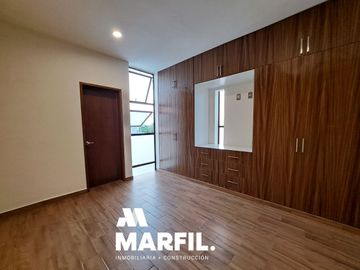 Venta de Casa con Alberca en Coto Privado al Norte de Colima