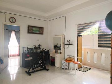 Rumah Hoek Strategis Full Furnished Bintara Jaya Bekasi Barat