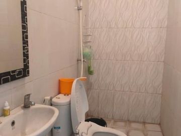 Rumah Hoek Strategis Full Furnished Bintara Jaya Bekasi Barat