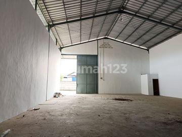 Gudang Siap Pakai 600 M SHM Bagus 30 Menit ke Tol BSD Serpong Lokasi di Gunung Sindur