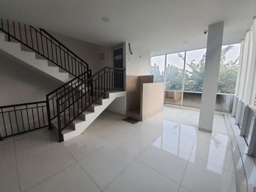 Dijual ruko atau gedung perkantoran 4 lantai Pancoran Jakarta Selatan