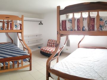 Capaes-Villa Marina: Se Vende Casa Cerca del Mar en Capaes