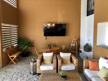 Casa en Venta, Zona Segura y Exclusiva con Magnificas Vistas a La Ciudad