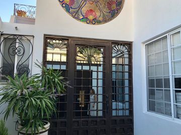Casa en Venta, Zona Segura y Exclusiva con Magnificas Vistas a La Ciudad