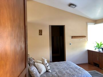 Casa en Venta, Zona Segura y Exclusiva con Magnificas Vistas a La Ciudad