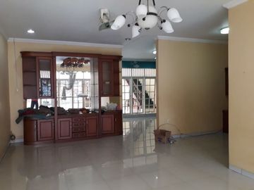 Rumah second tanah luas siap huni Kampung Sawah Jati Warna Pondok Melati Bekasi