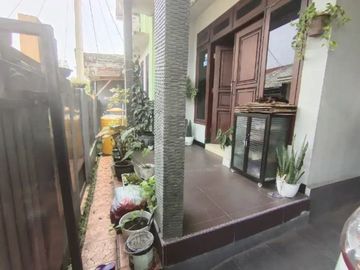 Dijual rumah di Perumahan Taman Menganti Emas, Gresik