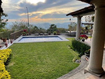 Casa en Fraccionamiento en Club de Golf Hacienda San Gaspar Jiutepec - TBR-937-Fr