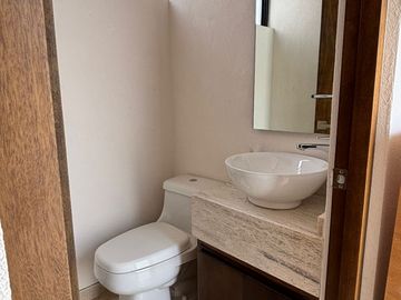 CASA EN VENTA EN LOMAS DE CHAPULTEPEC SLP.