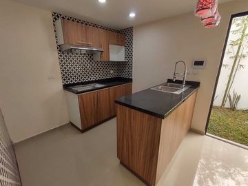 CASA EN VENTA COL. MANUEL NIETO CERCA DE LA UVM BOCA DEL RÍO,VERACRUZ