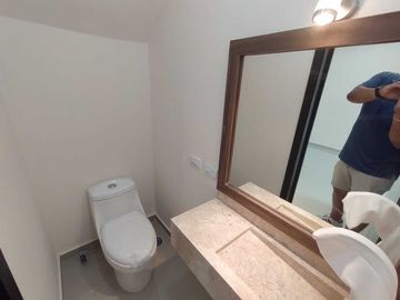 CASA EN VENTA COL. MANUEL NIETO CERCA DE LA UVM BOCA DEL RÍO,VERACRUZ
