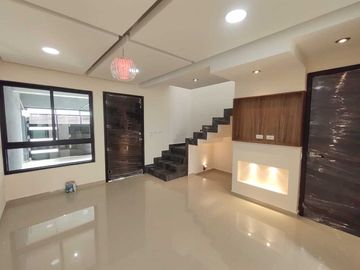 CASA EN VENTA COL. MANUEL NIETO CERCA DE LA UVM BOCA DEL RÍO,VERACRUZ