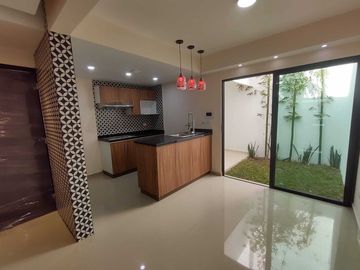 CASA EN VENTA COL. MANUEL NIETO CERCA DE LA UVM BOCA DEL RÍO,VERACRUZ