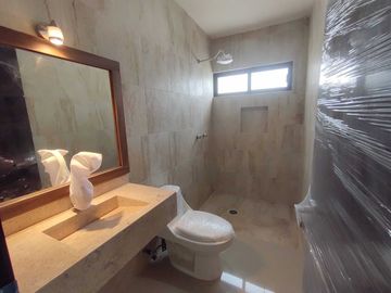 CASA EN VENTA COL. MANUEL NIETO CERCA DE LA UVM BOCA DEL RÍO,VERACRUZ