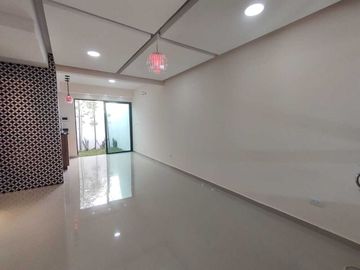 CASA EN VENTA COL. MANUEL NIETO CERCA DE LA UVM BOCA DEL RÍO,VERACRUZ