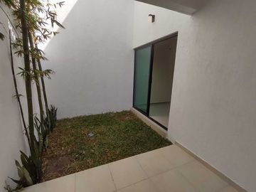CASA EN VENTA COL. MANUEL NIETO CERCA DE LA UVM BOCA DEL RÍO,VERACRUZ