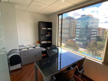 Oficina en Arriendo en el Centro Empresarial Cien
