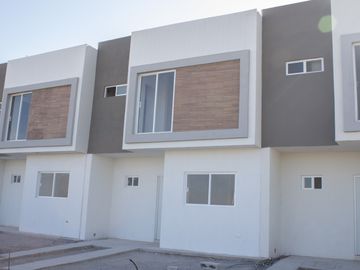 CASAS EN VENTA EN CERRADA OYAMELES (FRENTE A LOS OLIVOS) GOMEZ PALACIO