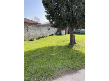casa dos dormitorios y quincho sobre terreno de 400m2