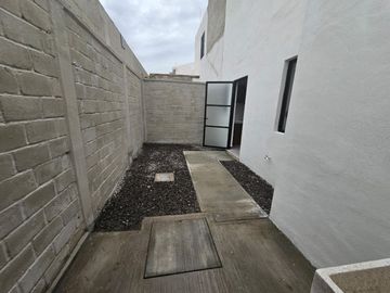 Venta de Casa de 3 Recámaras en Montellano2, Villa de Álvarez Colima