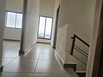 Venta de Casa de 3 Recámaras en Montellano2, Villa de Álvarez Colima