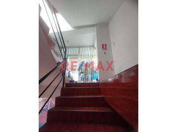 Se Vende Edificio De 5 Pisos Al Frente Del Rio Huallaga Al Costado Del Tottus A.T. 290 M2 Super Comercial Y Con Los 5 Pisos Con Renta Mensual.