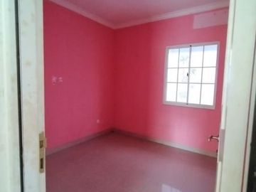 Rumah Bagus kenari PIK,3 lantai,hadap barat,harga 3,3M
