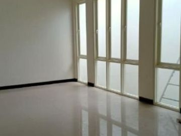 rumah baru di Sutorejo Timur Carport 2 mobil + garasi 1 mobil