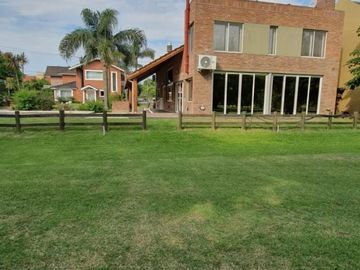 Chalet sobre Golf en San Miguel Country de Ghiso