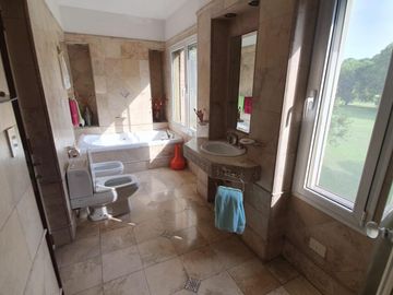Chalet sobre Golf en San Miguel Country de Ghiso