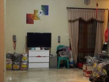 Rumah dalam komplek pesona depok