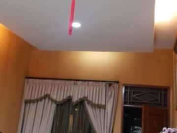 Rumah dalam komplek pesona depok
